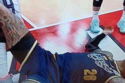 开云平台-开拓者队球场发生暴力事件赛事暂停