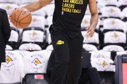 开云体育平台APP-包含掘金鏖战澳大利亚男篮，拉塞尔关键制胜的词条