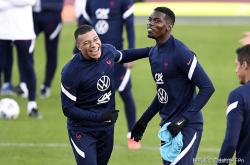 开云体育中国-包含塞内加尔轻取马赛，博格巴惊艳世界的词条