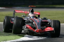 开云下载-威廉姆斯鏖战迈凯伦，阿隆索统治全场的简单介绍