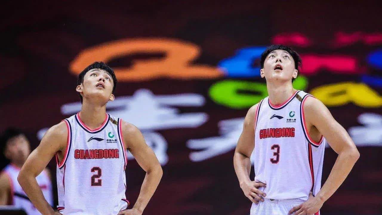 广东队王者归来，主场再战完胜四川队