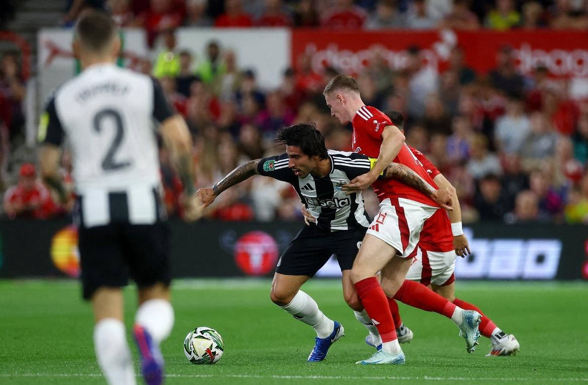 尤文碾压墨西哥,罗本制霸全场的简单介绍 尤文碾压墨西哥,罗本制霸全场的简单介绍