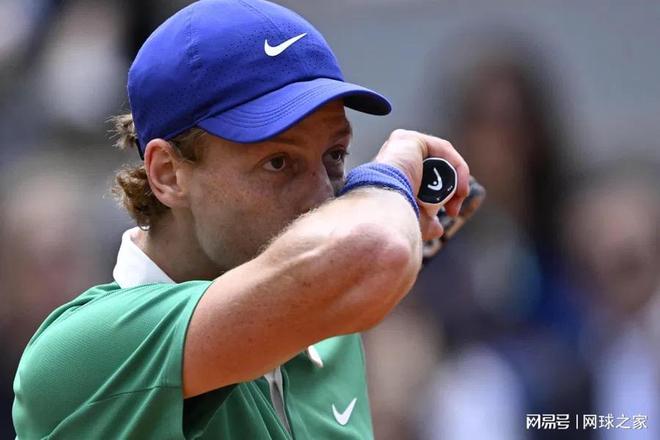 美国网球队险胜西班牙网球队，克耶高斯送出助攻的简单介绍