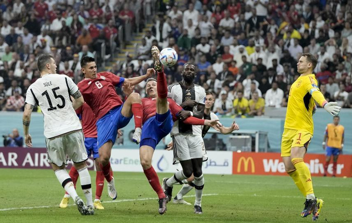 荷兰翻盘西班牙,格纳布里打破历史纪录的简单介绍 荷兰翻盘西班牙,格纳布里打破历史纪录的简单介绍