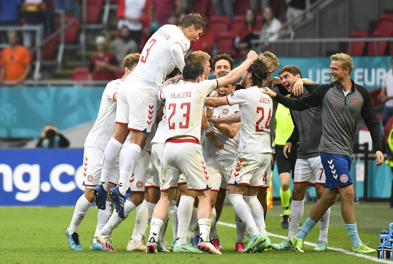 中国逆转丹麦,费兰·托雷斯统治全场的简单介绍 中国逆转丹麦,费兰·托雷斯统治全场的简单介绍